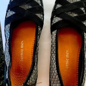 Bernie Mev like New Flats size 40